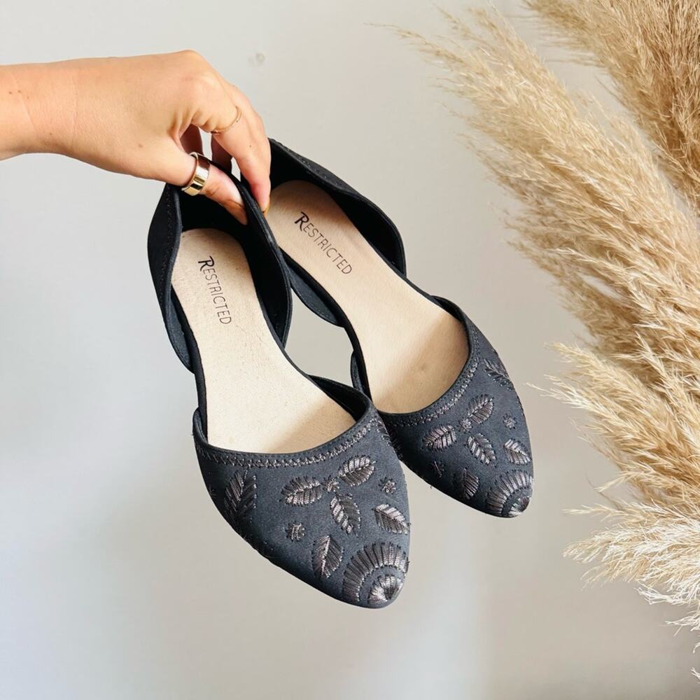 RESTRICTED Black Grey Gray Embroidery Print Casual Slip On $85 Flats Shoes 9